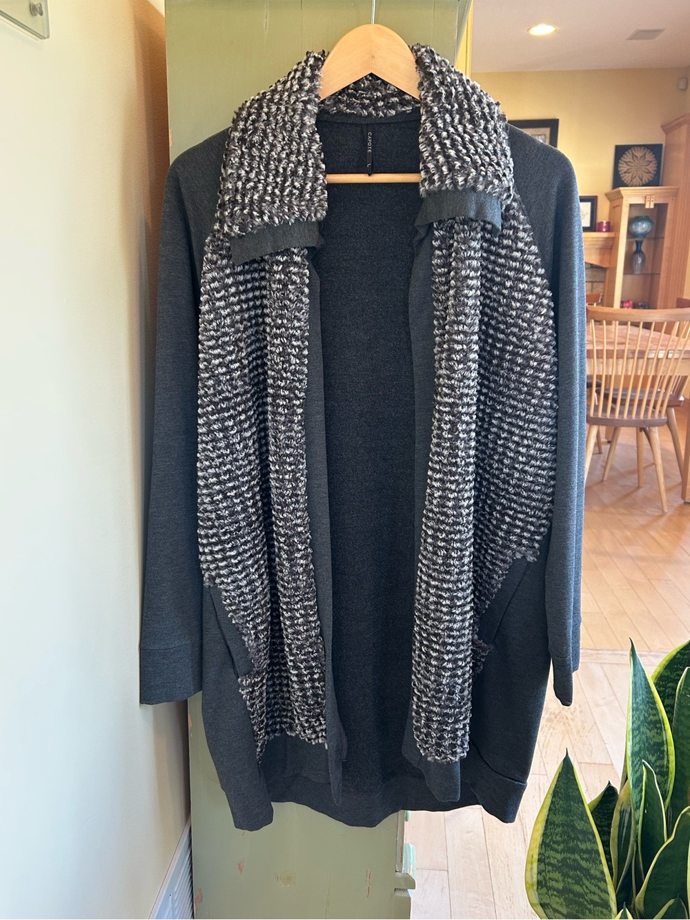 Capote Women’s Faux Fur Open Cardigan Sweatshirt Gray Size Large